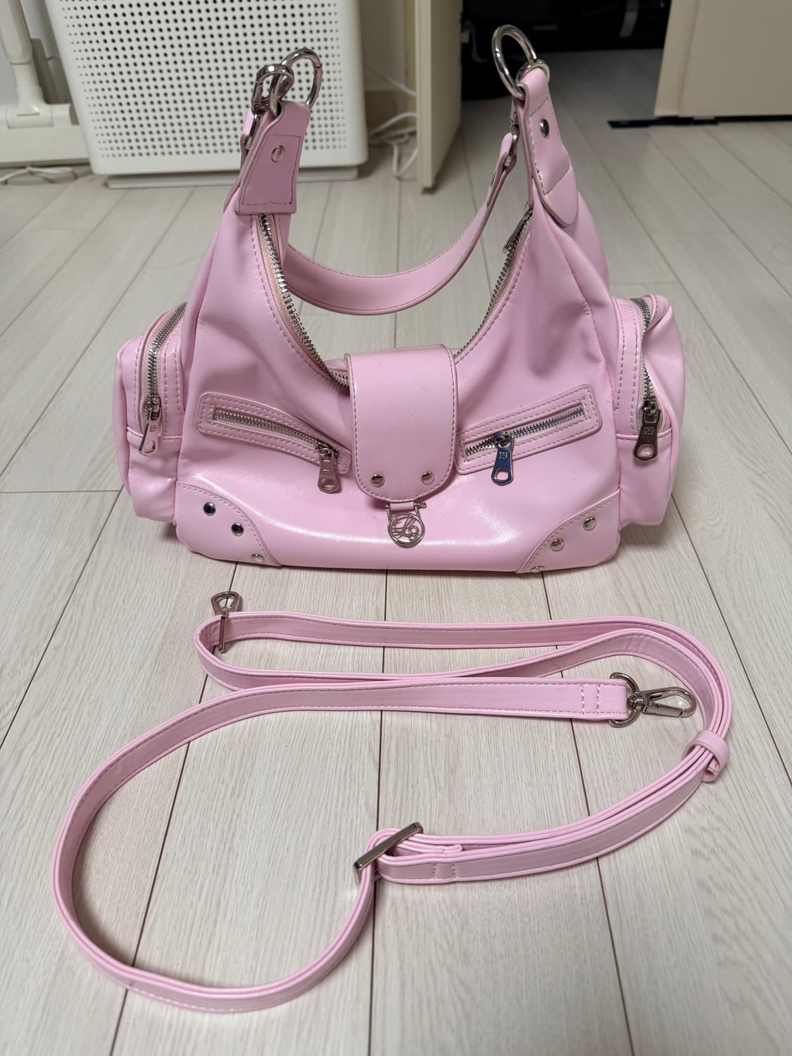 일리고 루비 스터드 숄더백 핑크 상품이미지1