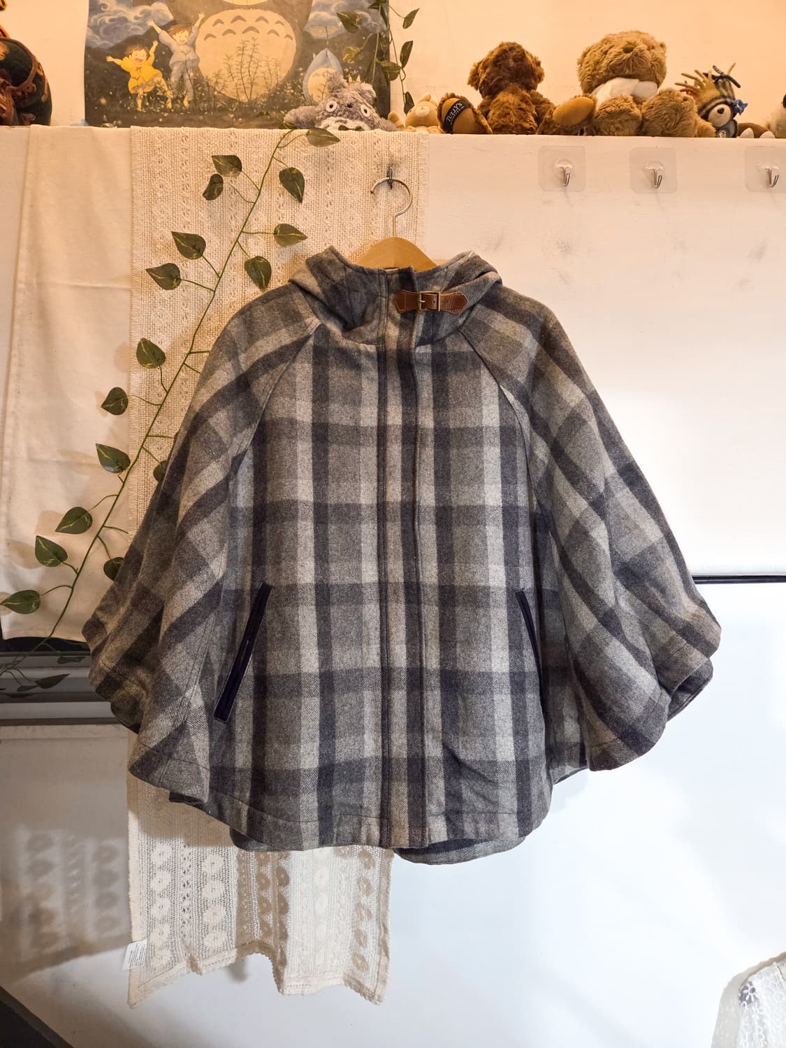 그레이 체크 케이프 울 코트 상품이미지1
