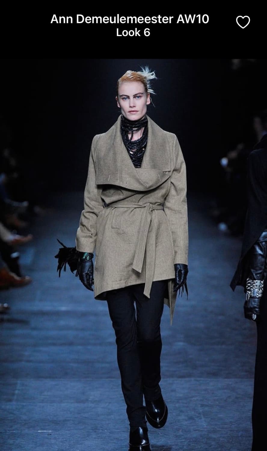 앤드뮐미스터 비대칭 드레이프 랩코트 AW10 쇼피스 상품이미지1