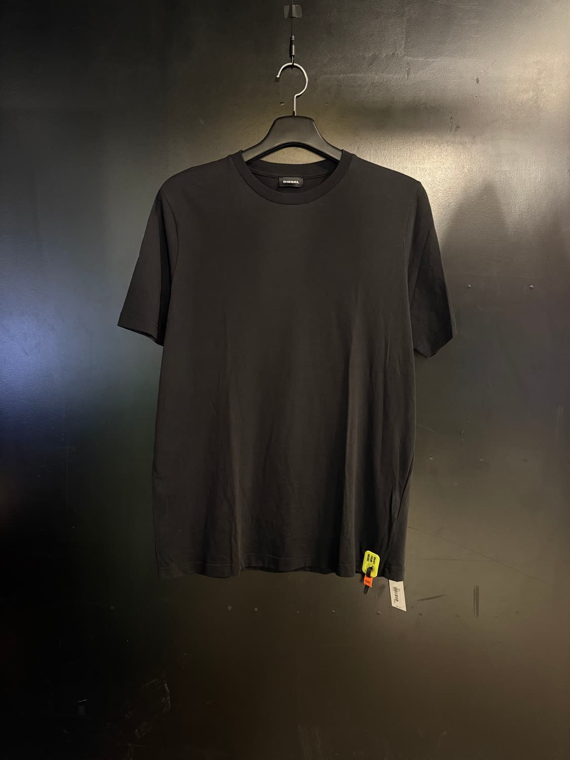 디젤 백프린팅 티셔츠 상품이미지1