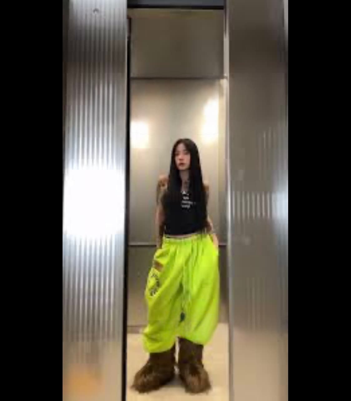 더미스테리어스호텔 스웻팬츠 상품이미지1