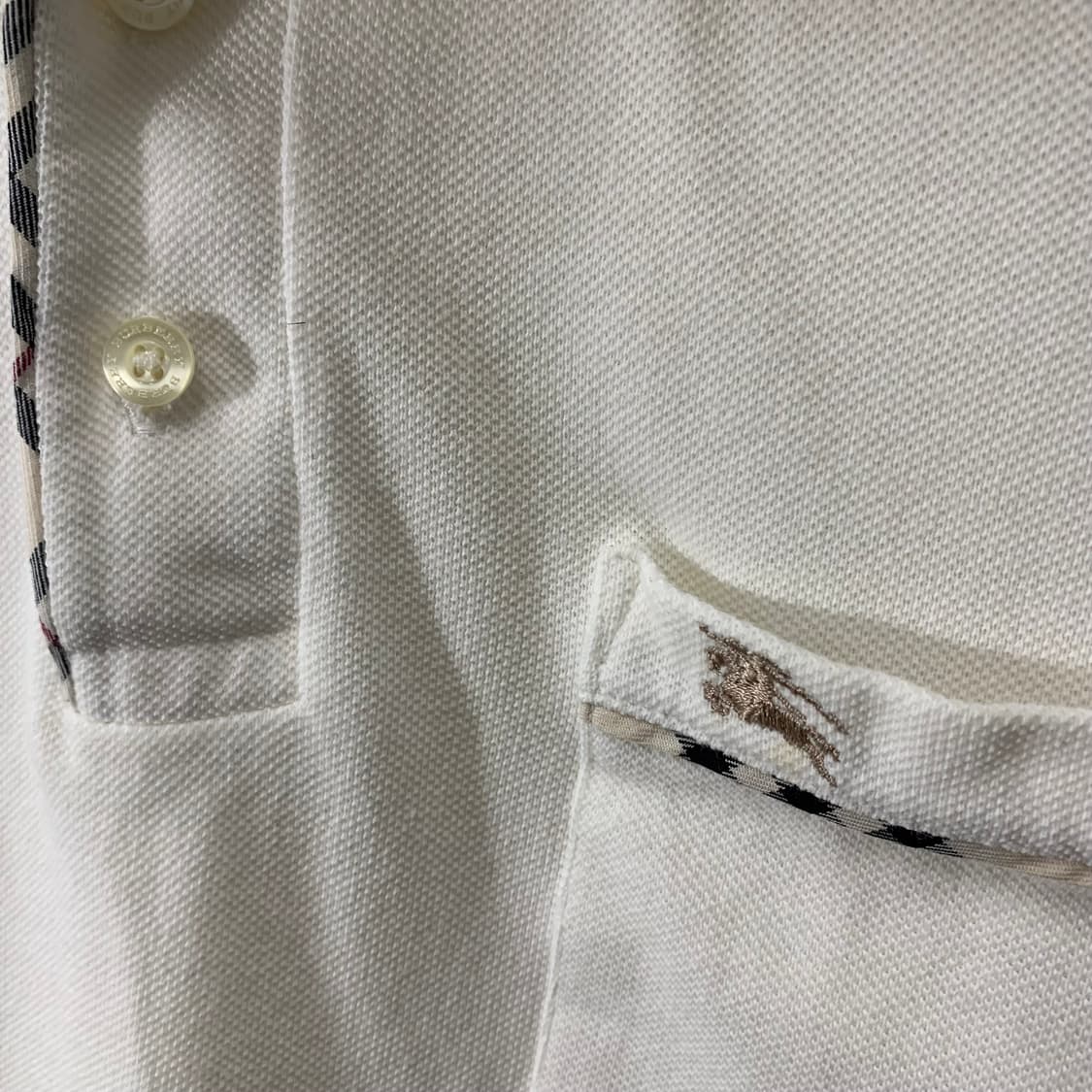 버버리 화이트 카라티 상품이미지3