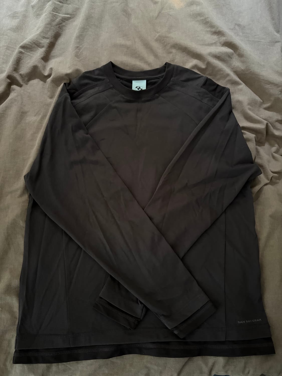 산산기어 메쉬 패널드 롱 슬리브 상품이미지4