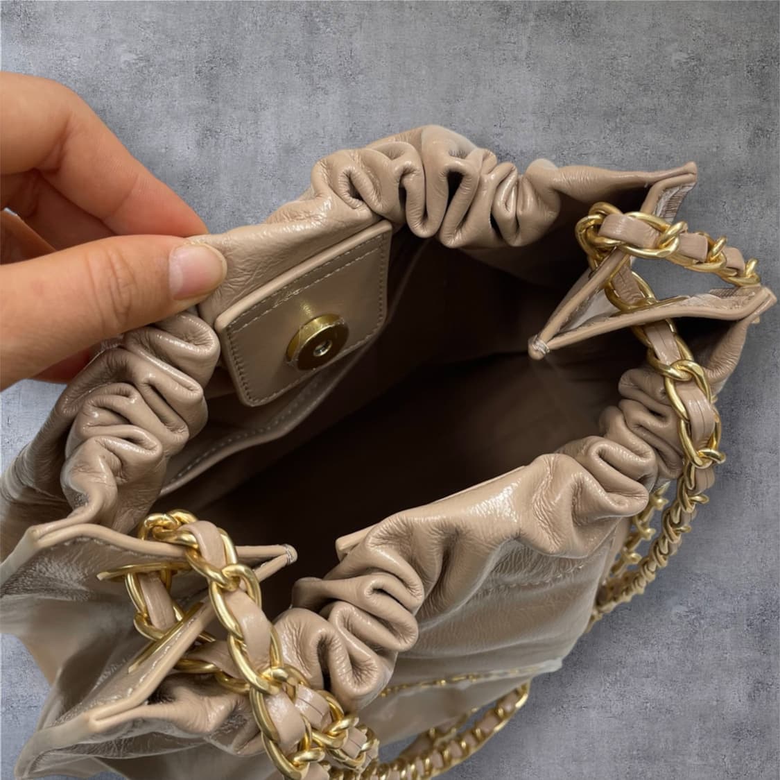 질스튜어트 Jillstuart 핑크베이지 코코 체인 드로스트링 숄더백 M 상품이미지7