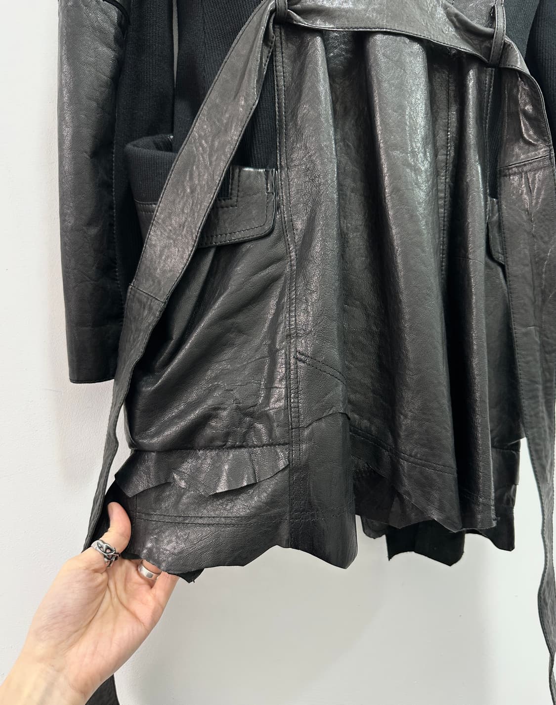 DOHO asymmetric cut sheepskin leather hi 상품이미지6