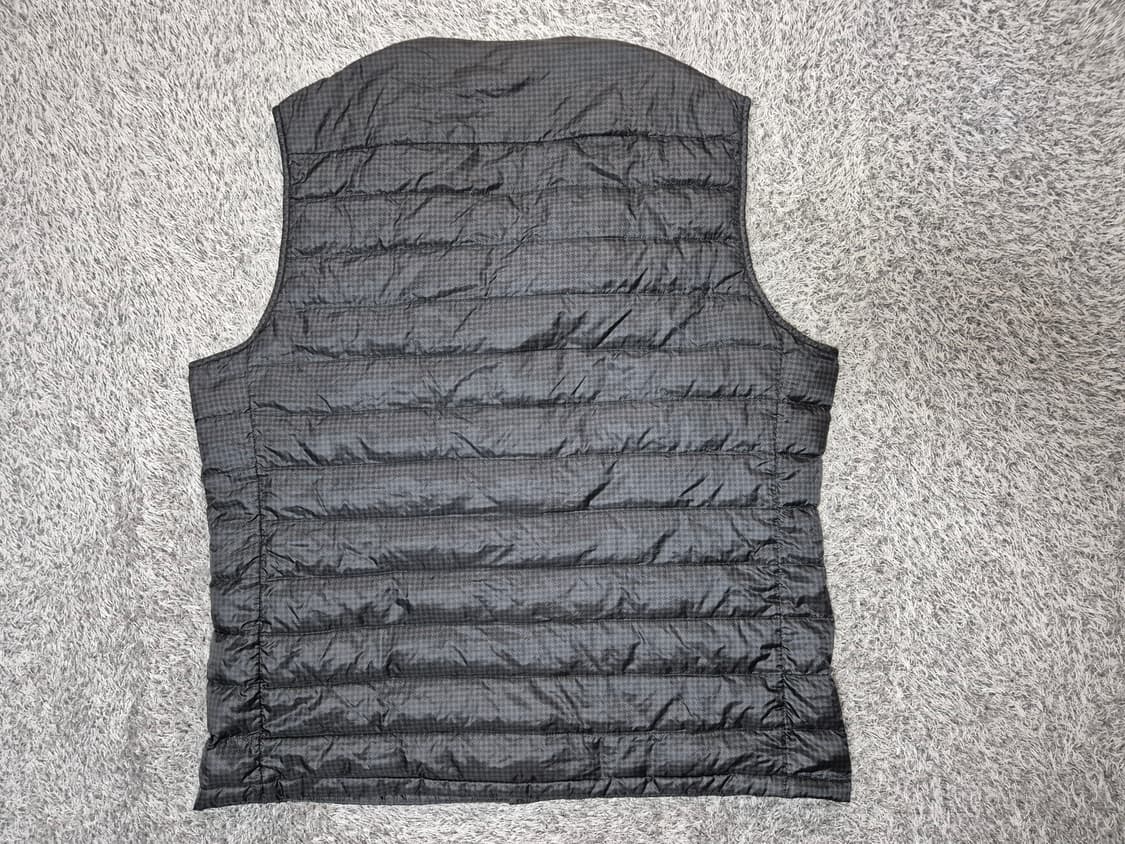 유니클로 남성 경량 패딩 조끼 XL 상품이미지3