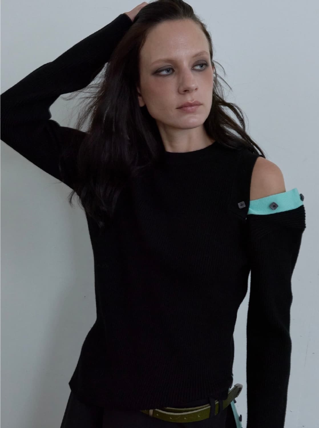 Heretic 헤레틱 button cut-off knit  상품이미지2