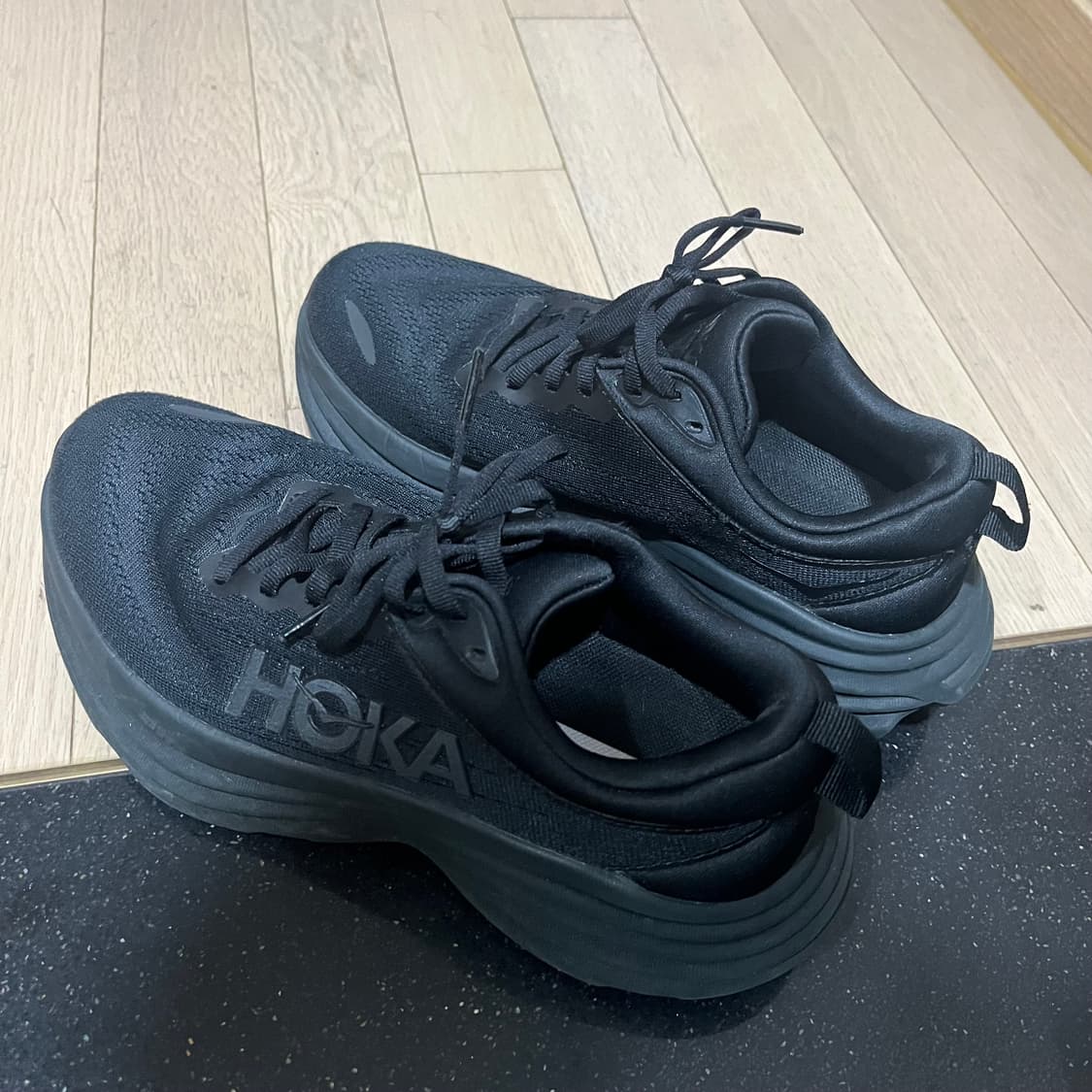 호카 본디 8 블랙 와이드 240 상품이미지2