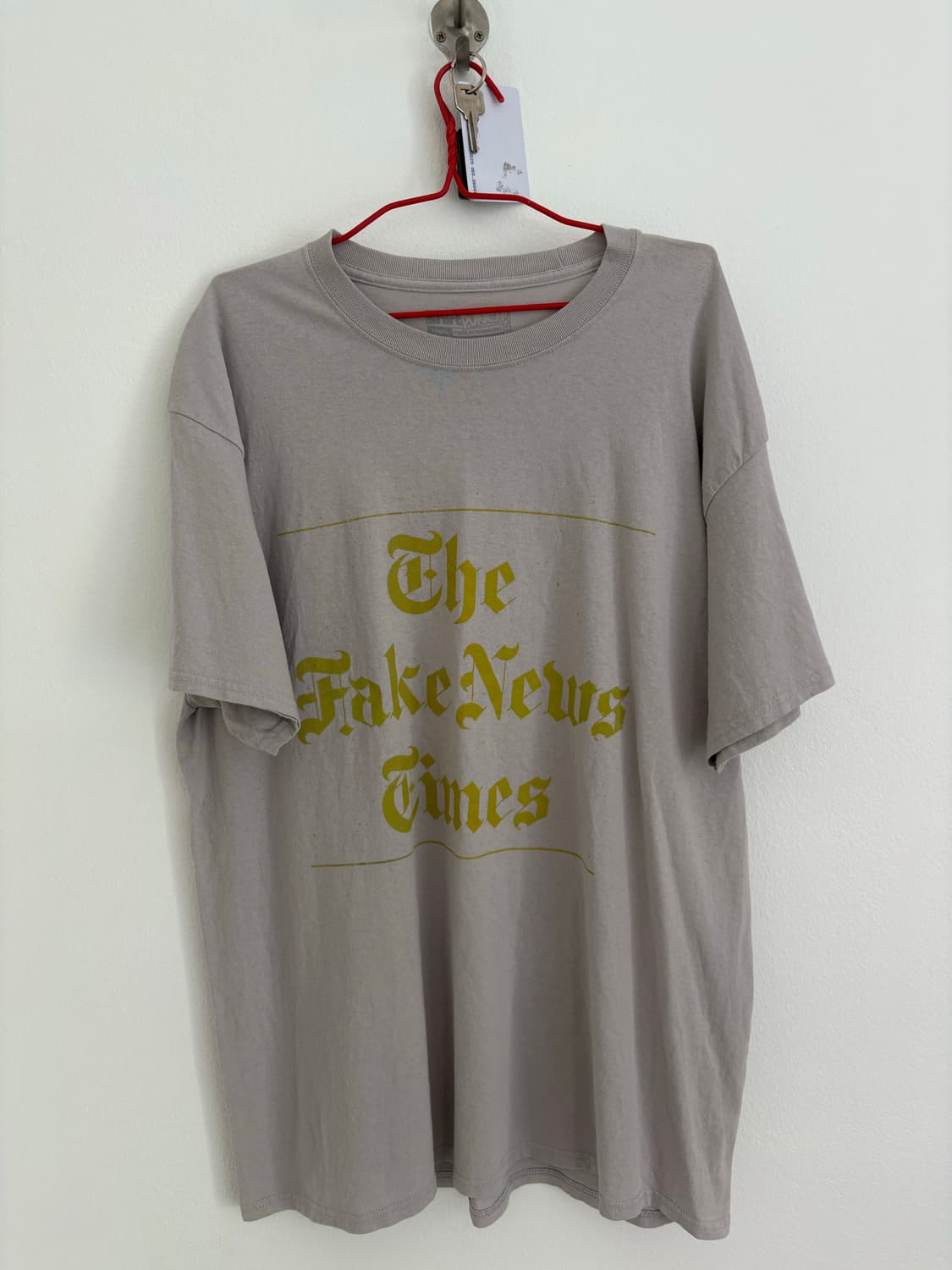 90’s The Fake News Times T-Shirts 상품이미지1