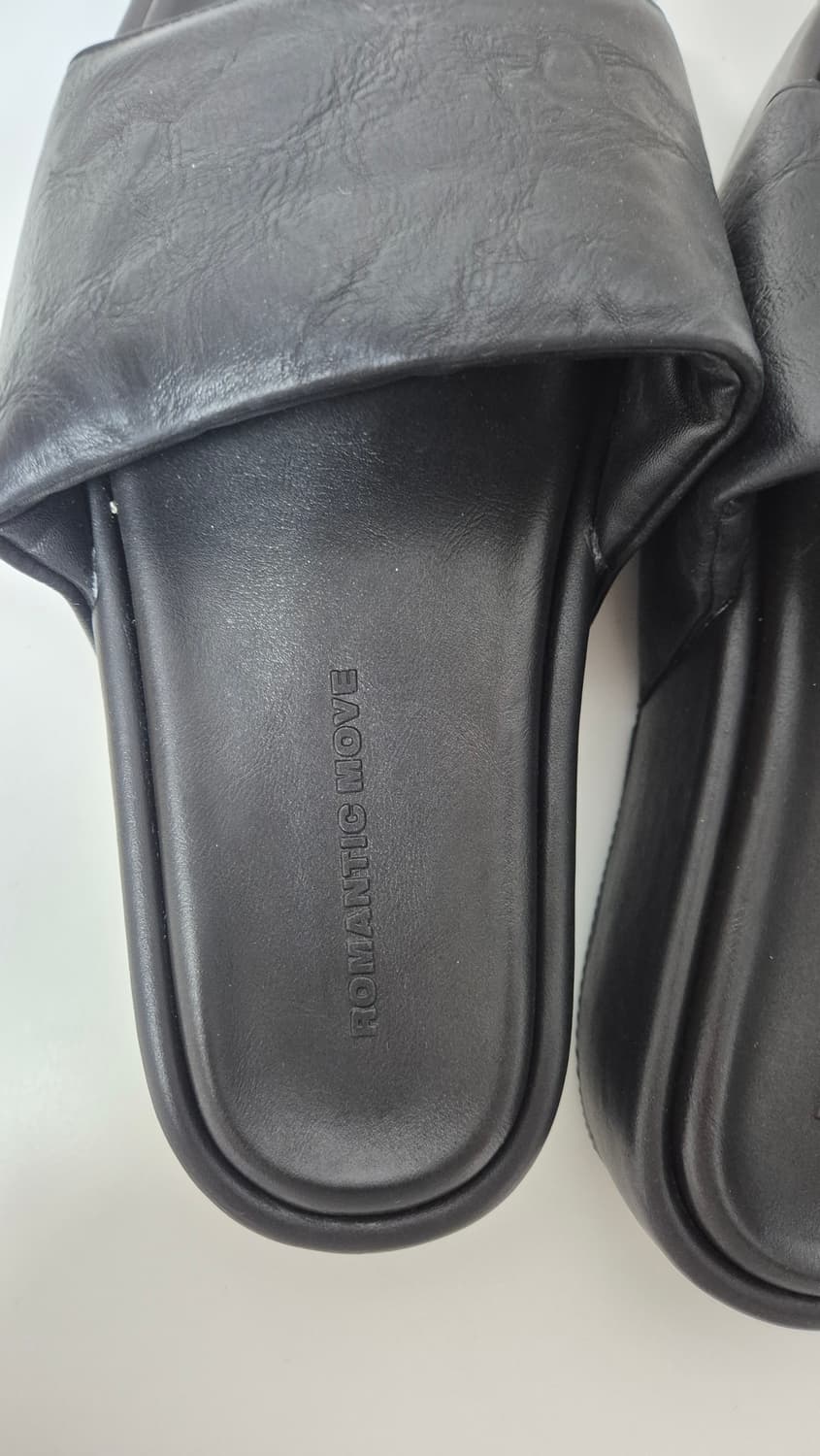 로맨틱무브 x 깡스타일리스트 레더 슬리퍼 상품이미지4