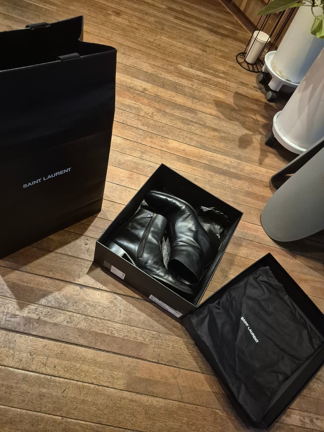 43) 생로랑 24fw 루카스 레더 부츠 상품이미지1