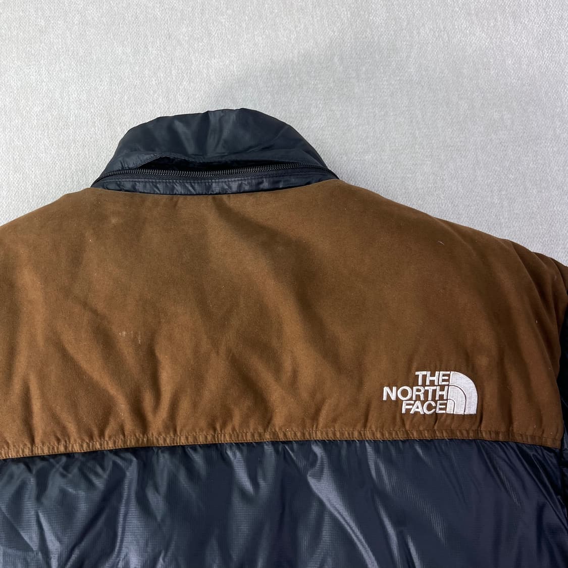 105 노스페이스 700 LTD 눕시 한정판 스웨이드 패딩 상품이미지7