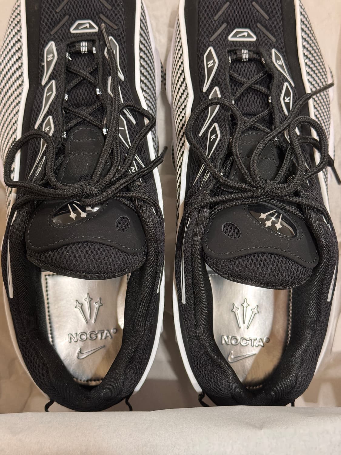 나이키 x 드레이크 녹타 글라이드 블랙 화이트 클리어 상품이미지7