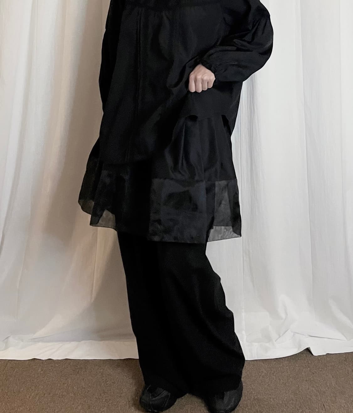 Sheer Hem Midi Skirt - Black 상품이미지1