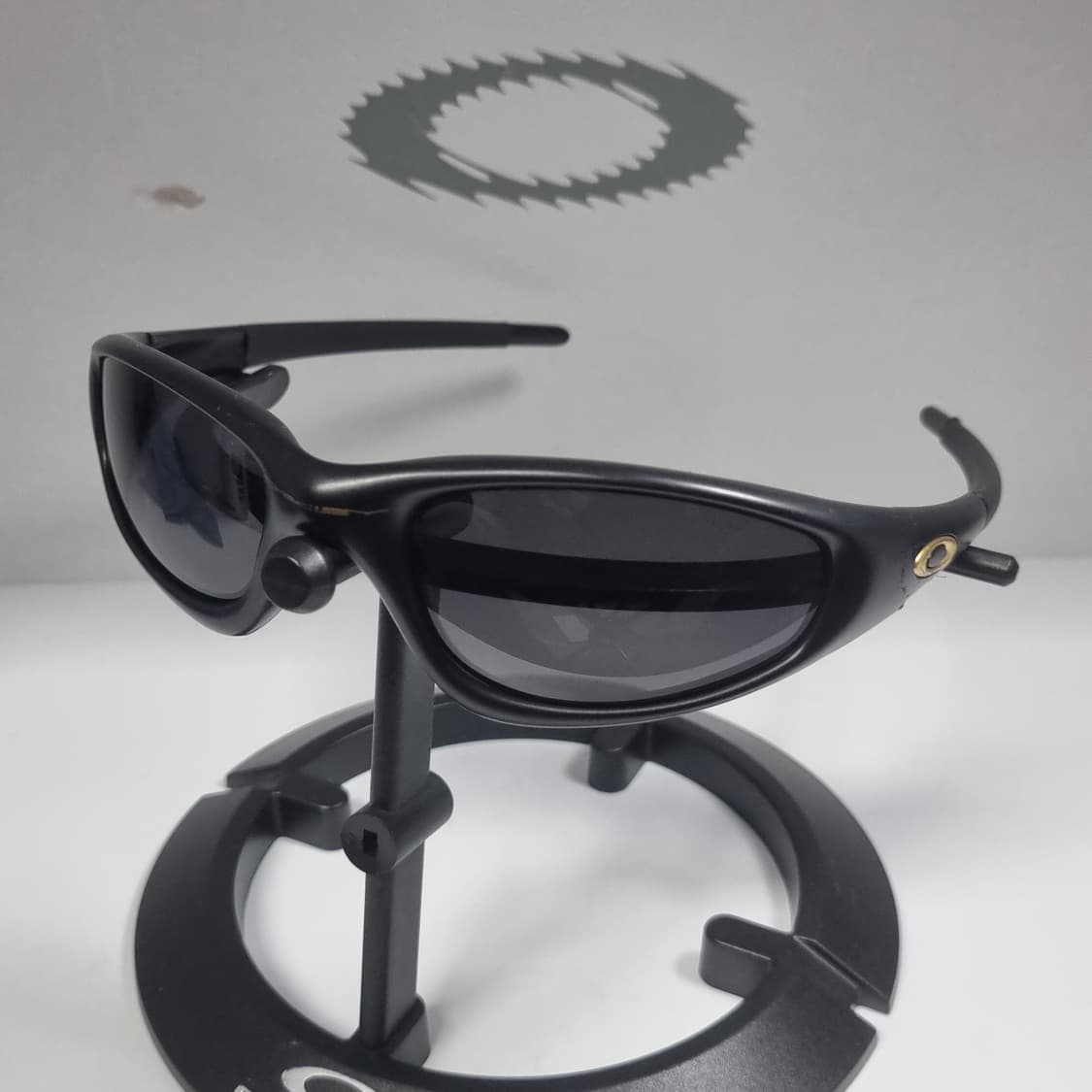 오클리  뉴스트레이트자켓 블랙 새렌즈 상품이미지2