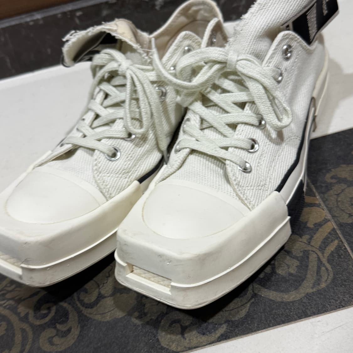 릭오웬스 컨버스 터보다크 로우 화이트 255 상품이미지1