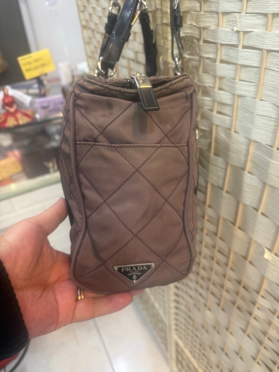 정품 프라다 퀄팅 체인 숄더백 팝니다 상품이미지2