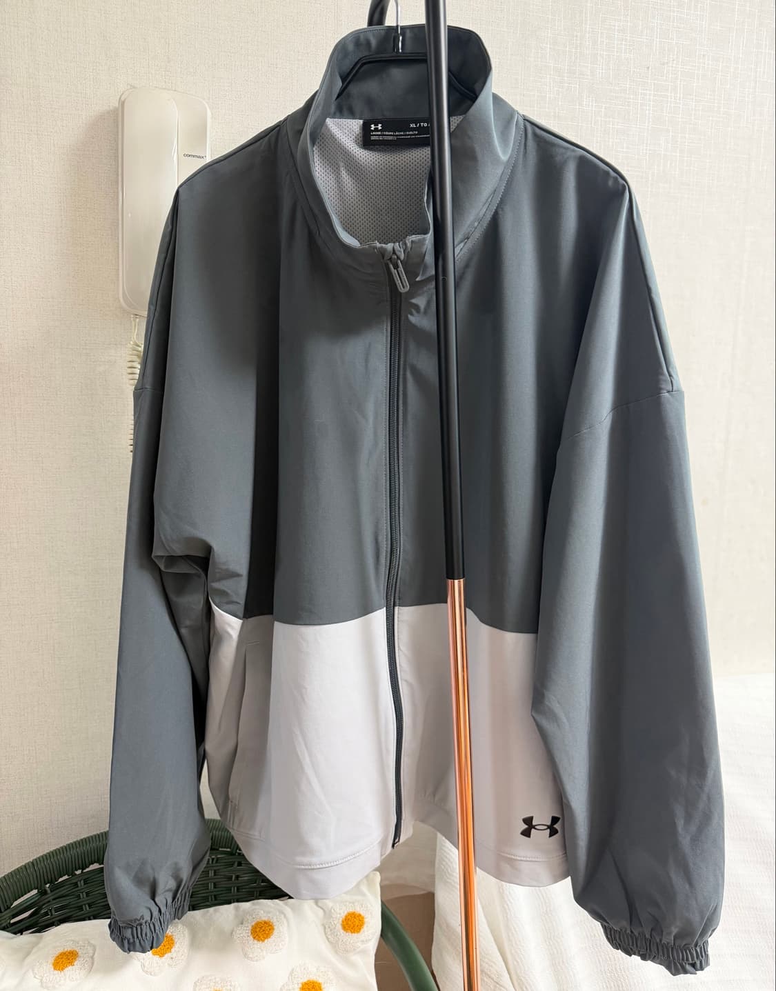 여성 언더아머 바람막이 XL 상품이미지2