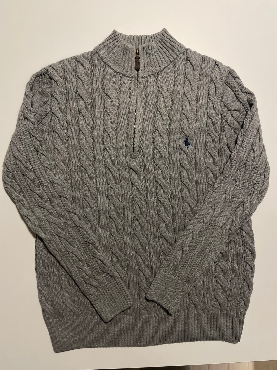 폴로 케이블 니트 연그레이 반집업  상품이미지1