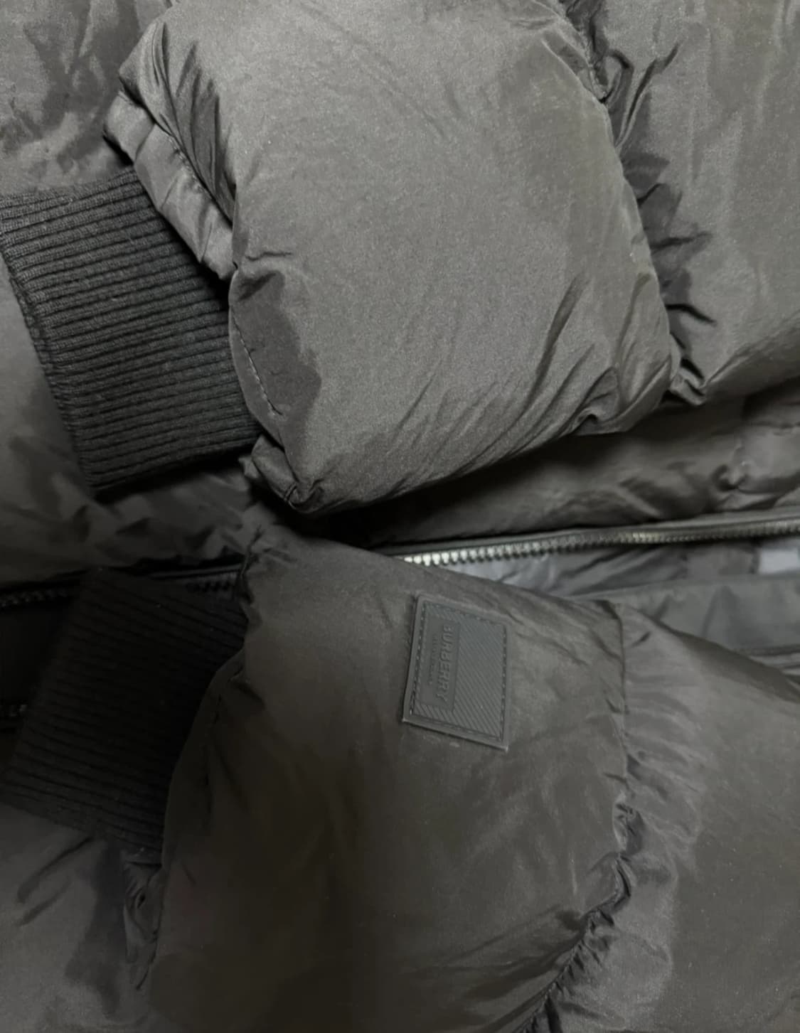 버버리 블랙 로고 롱패딩 상품이미지2