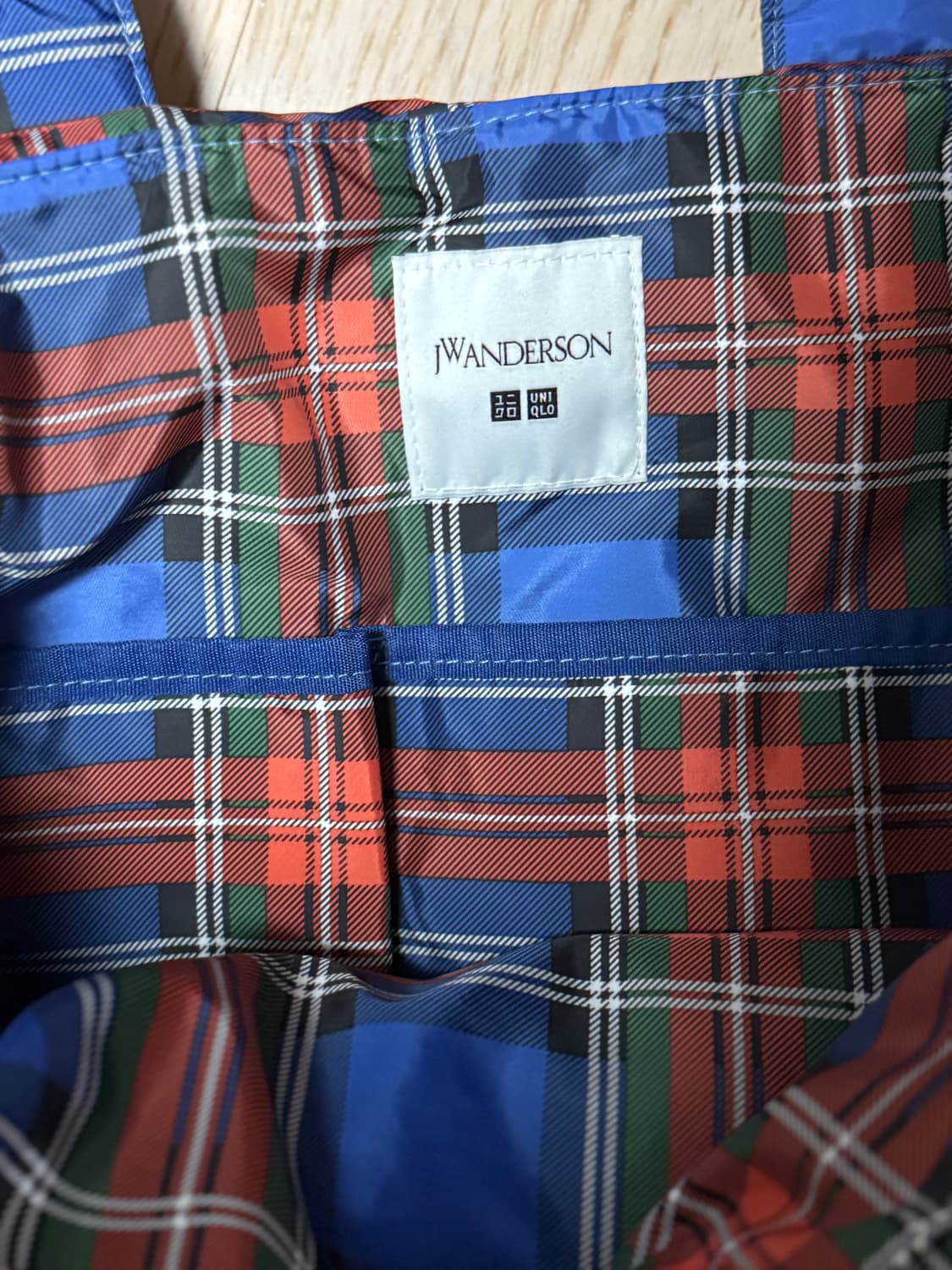 유니클로 jw앤더슨 타탄체크 퀼팅 토트백 상품이미지2