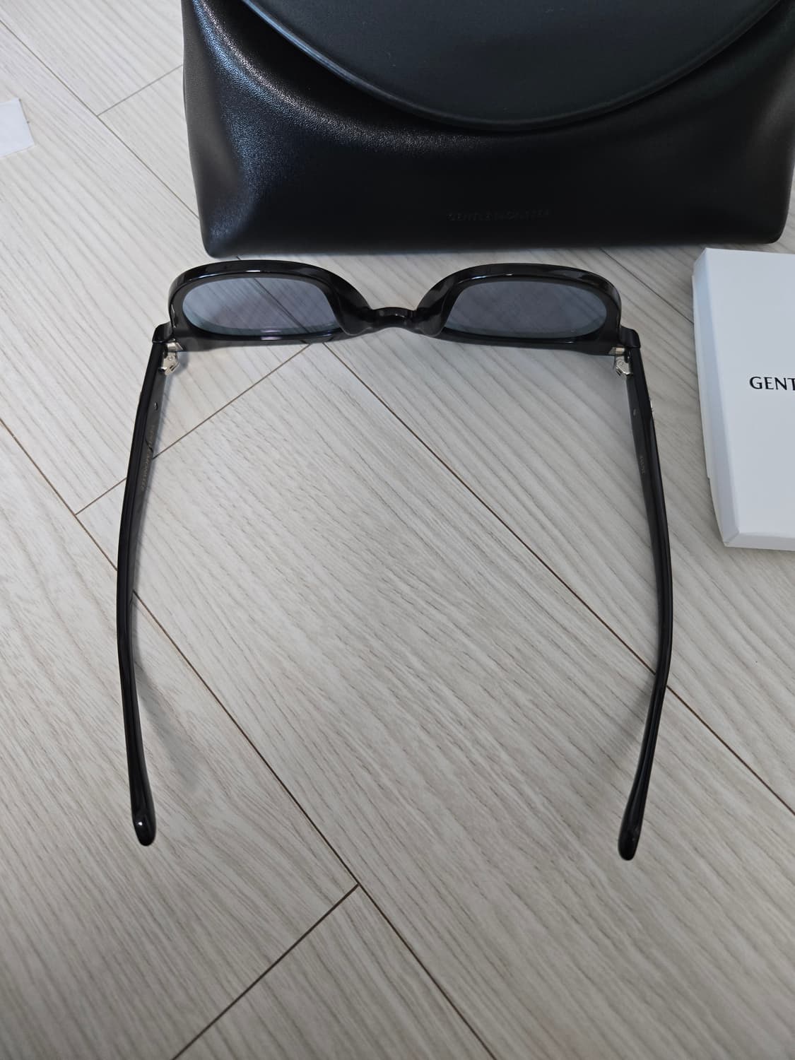 젠틀몬스터 제이드 블루 틴트렌즈 선글라스 상품이미지8