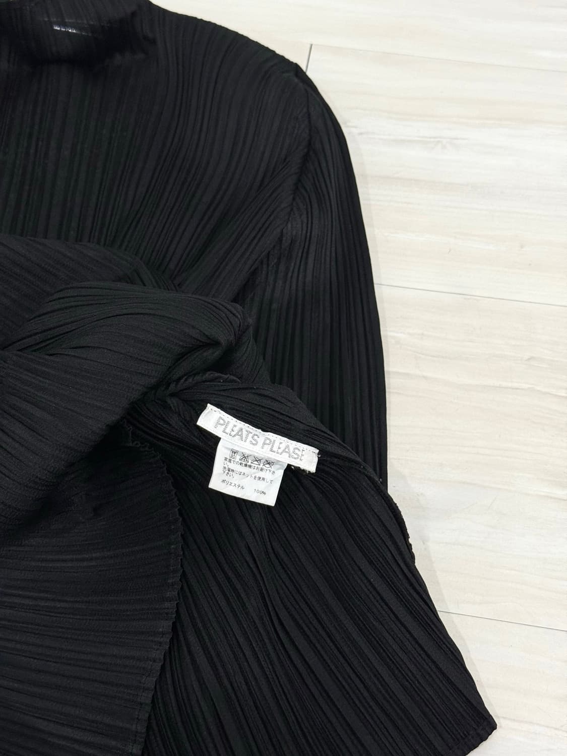 Pleats Please Black Pleated Top 상품이미지10