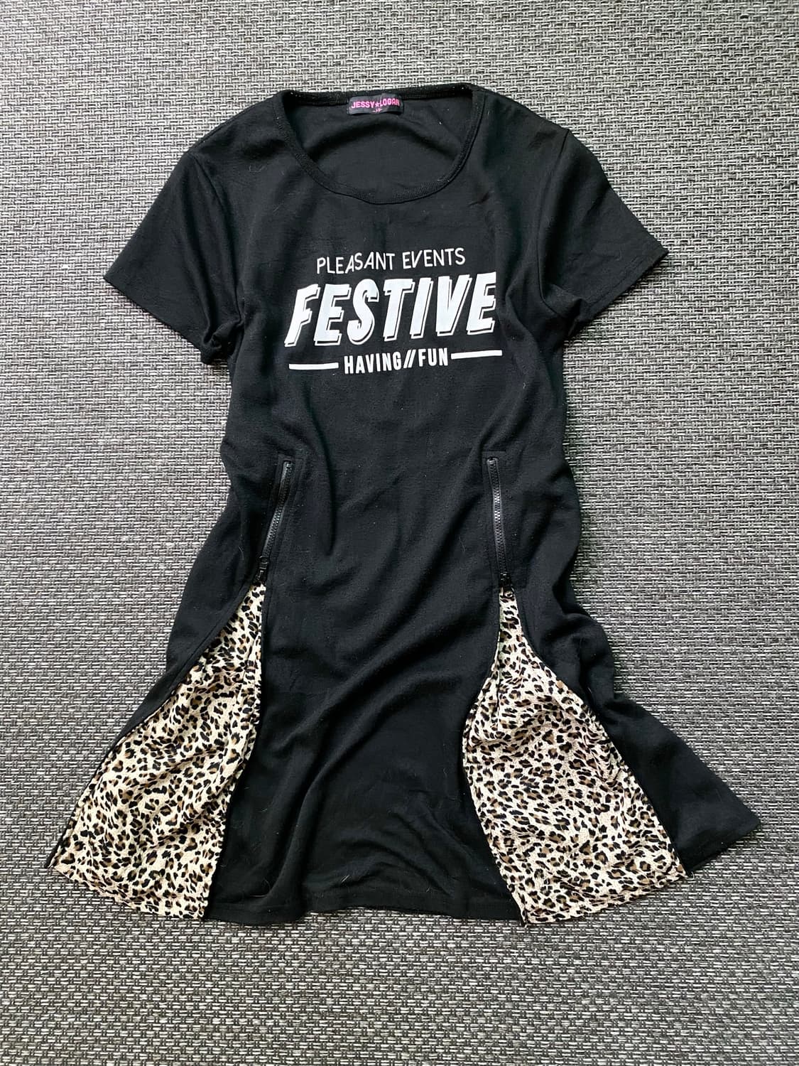 Y2K Zipper Detail leopard Tee 상품이미지2