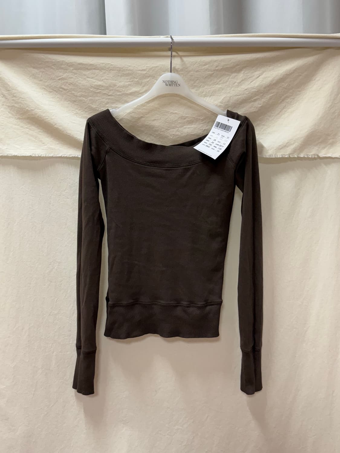 브랜디멜빌 오픈숄더 티셔츠 상품이미지1