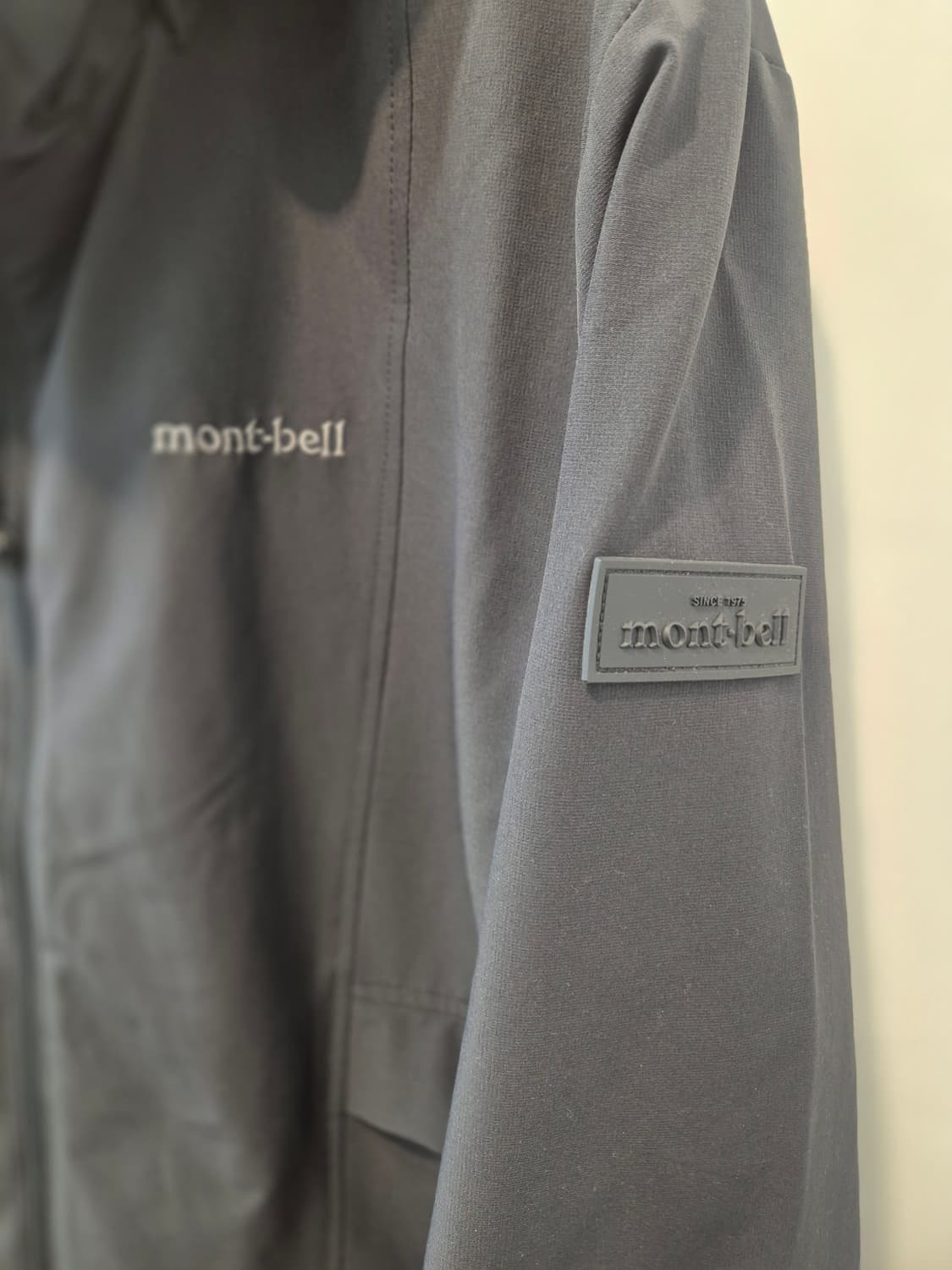몽벨 바람막이 자켓 회색  105
 상품이미지3