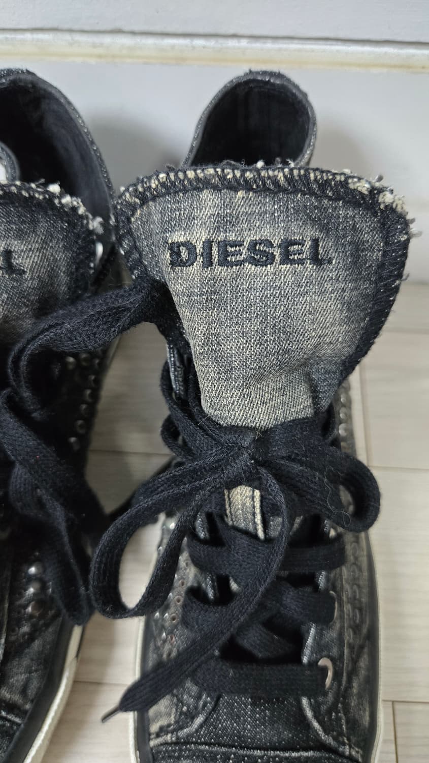 디젤 스터드 데님하이탑 스니커즈 245 상품이미지2