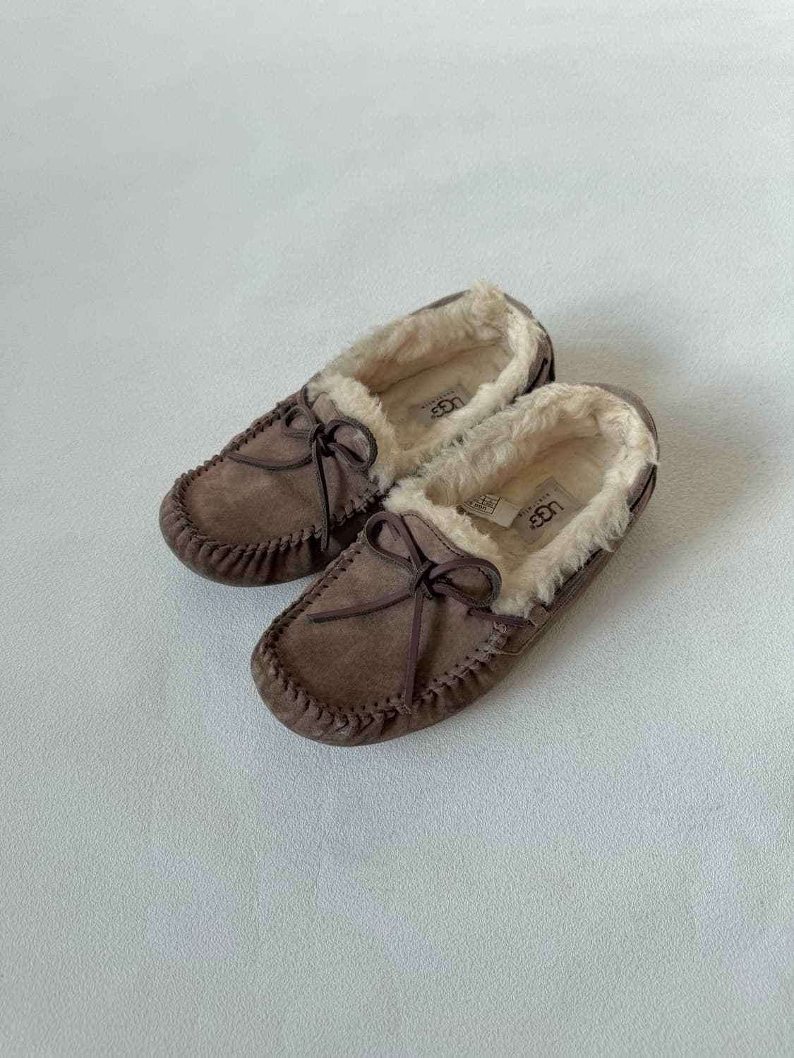 [240]어그(UGG) 모카신 로퍼 상품이미지3