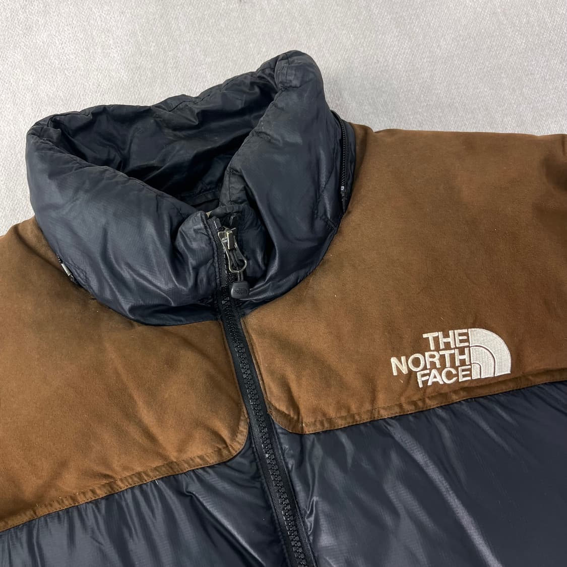 105 노스페이스 700 LTD 눕시 한정판 스웨이드 패딩 상품이미지2