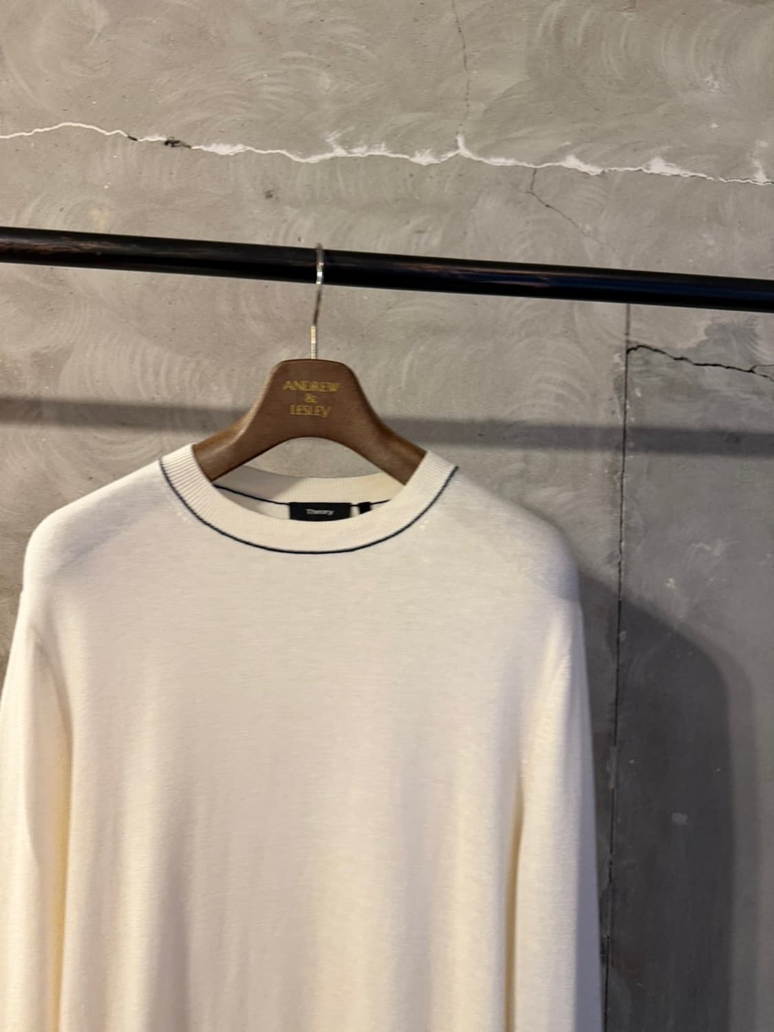 띠어리 크루넥 니트 100 상품이미지4