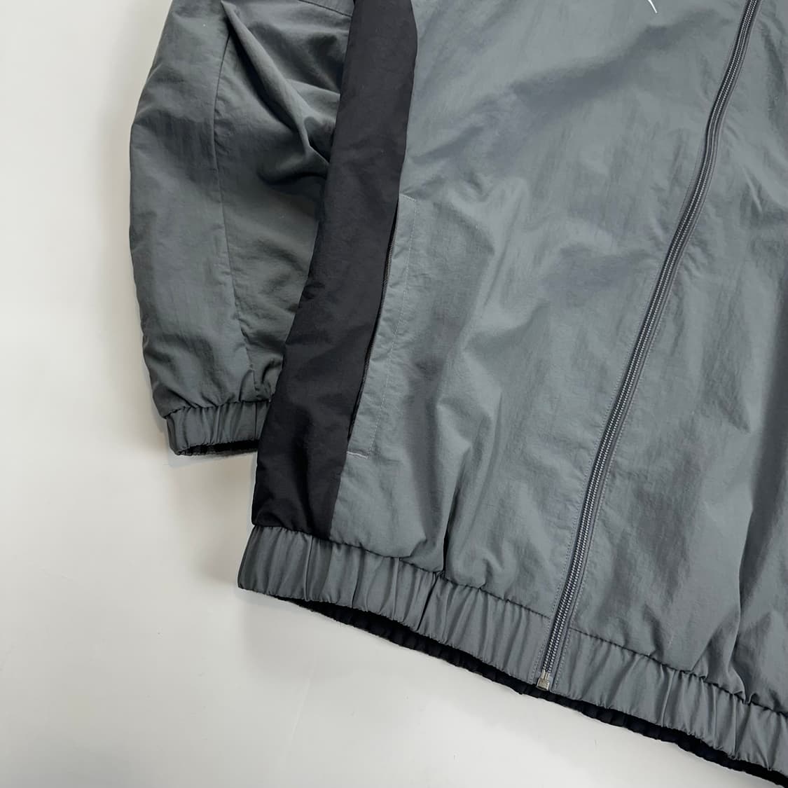 리복 x 발란사 바람막이 상품이미지3