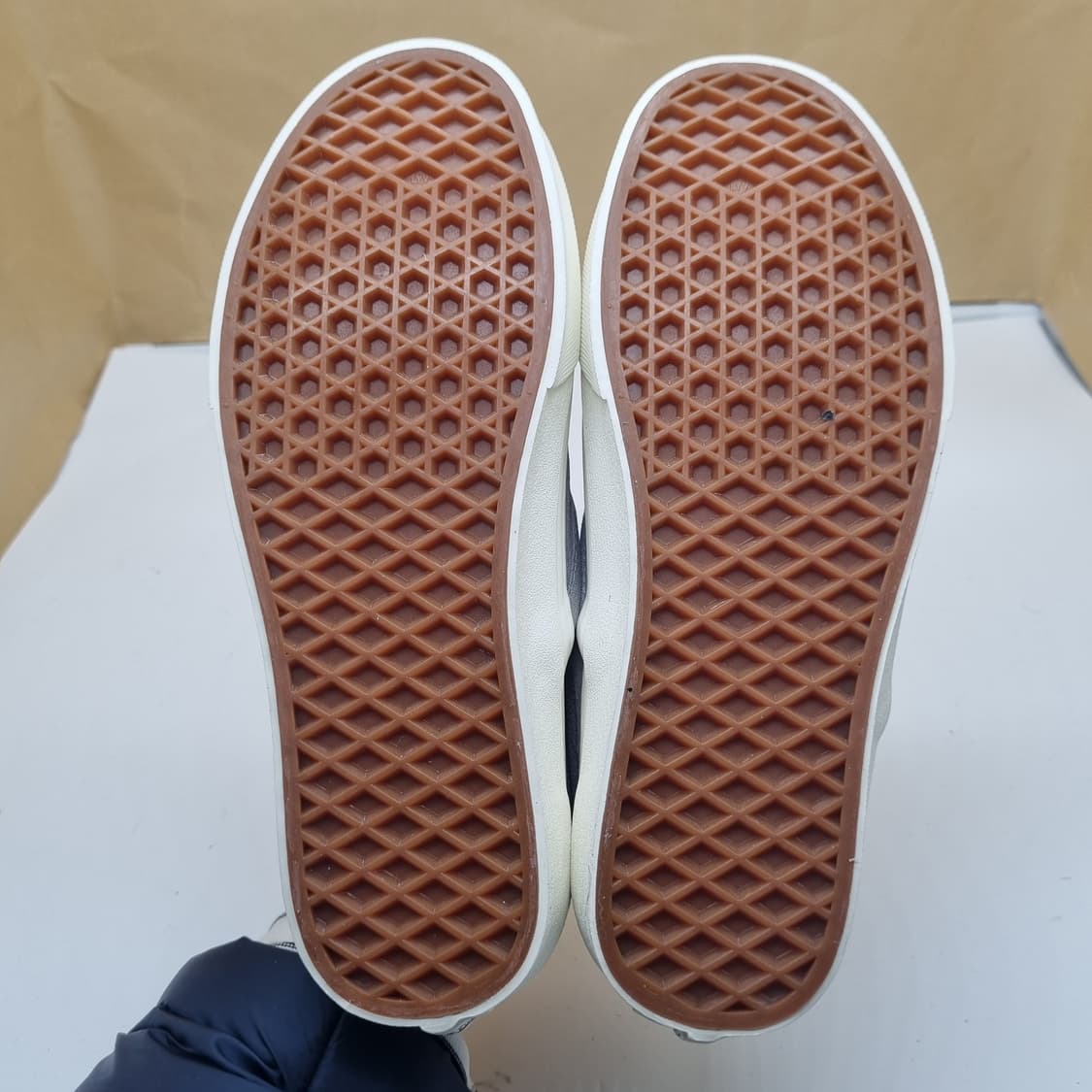 반스 코지허그 털 안감 슬립온 245. 상품이미지3