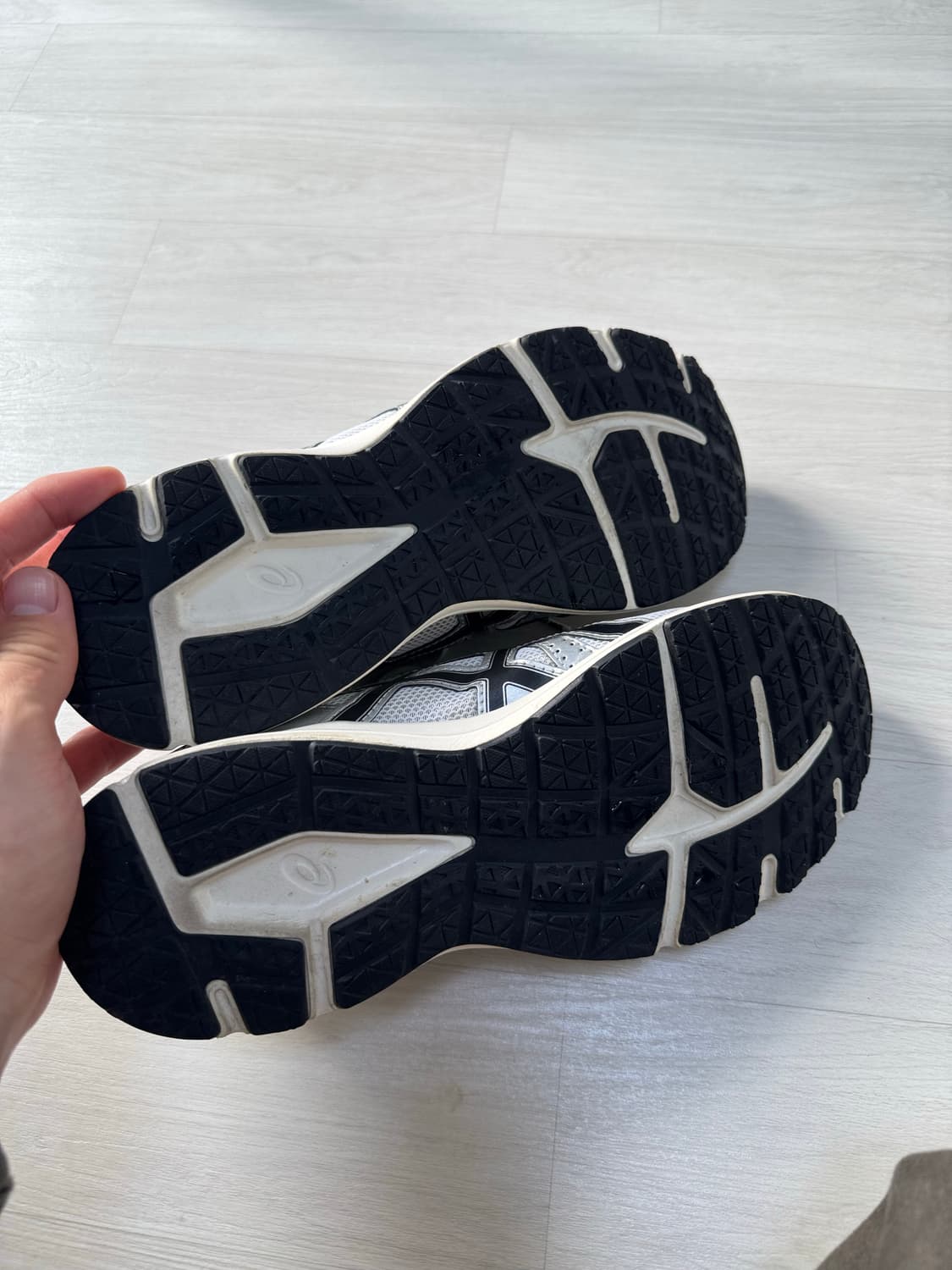 아식스 조그 100 S 화이트 블랙 - 2E 와이드 280 상품이미지5