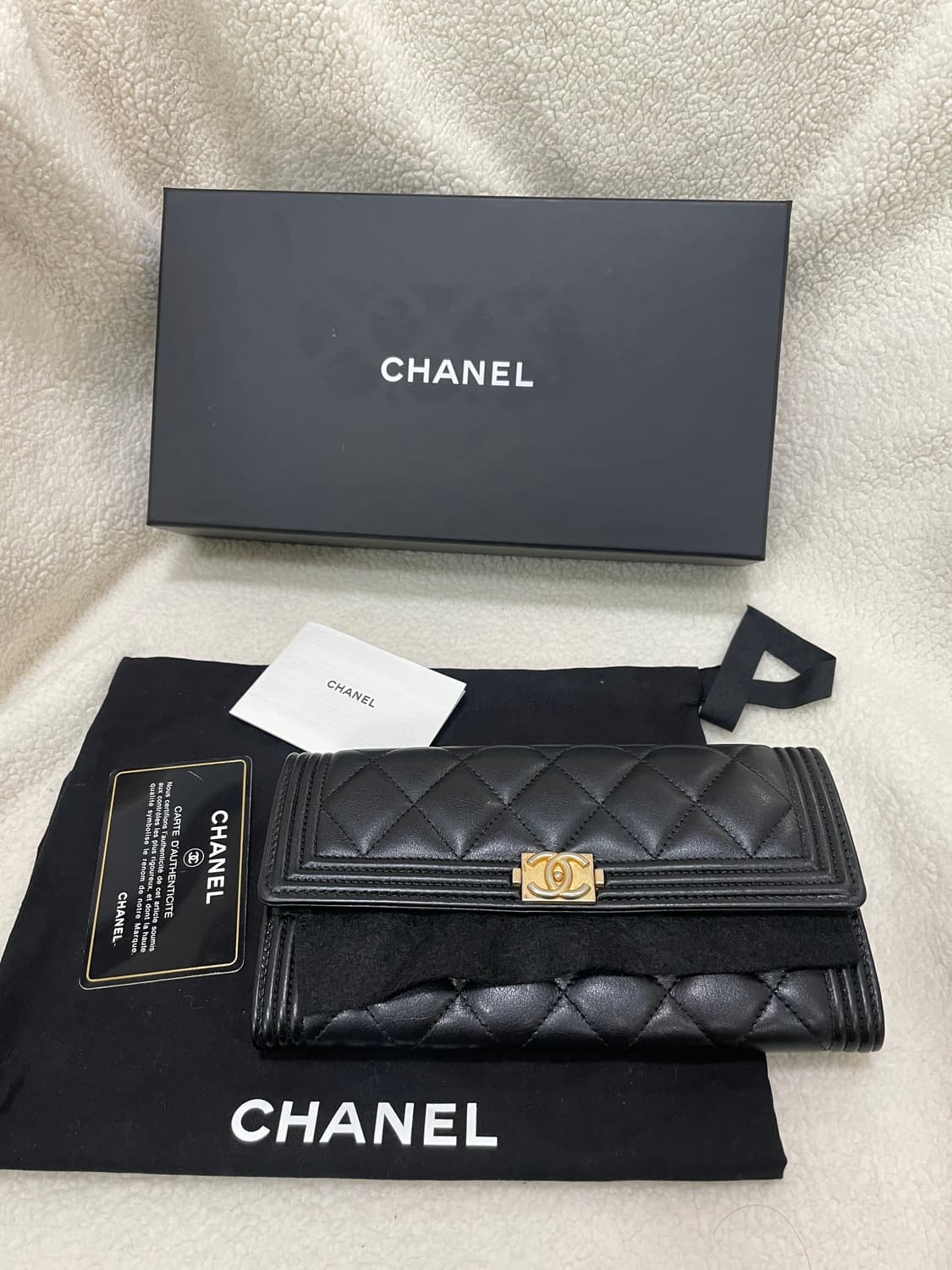 샤넬 보이 램스킨 클래식 장지갑 상품이미지1