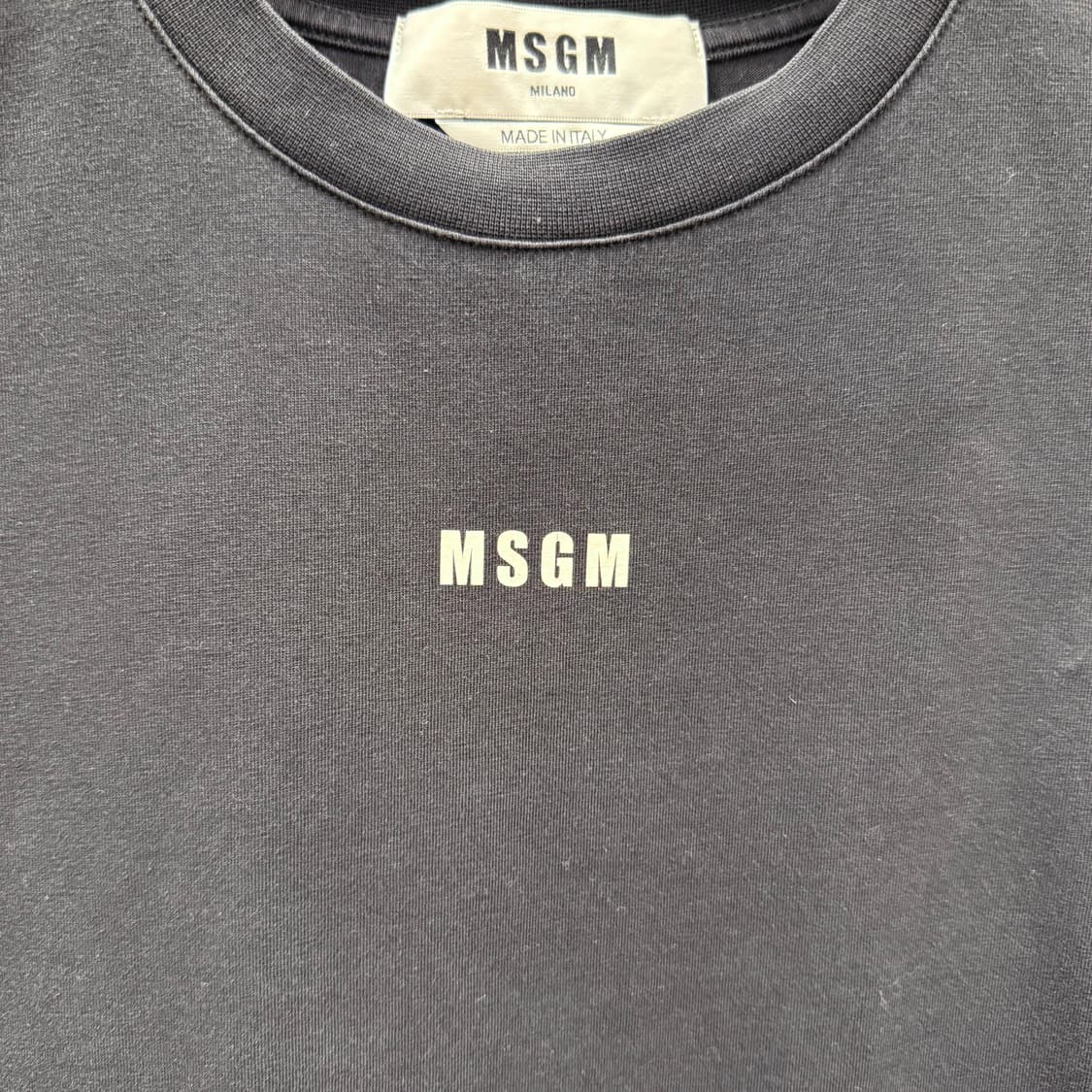 MSGM 밀라노 반팔 티셔츠 미니 로고 프린팅 슬림핏 베이직 블랙 상품이미지6