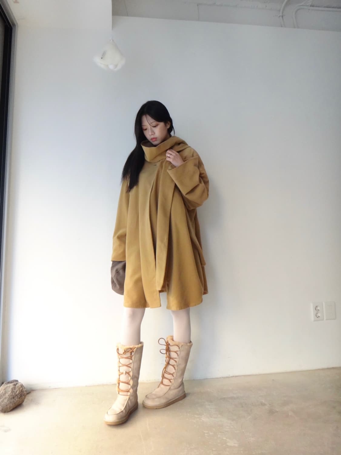 Neck warmer layered coat / mustard 상품이미지10