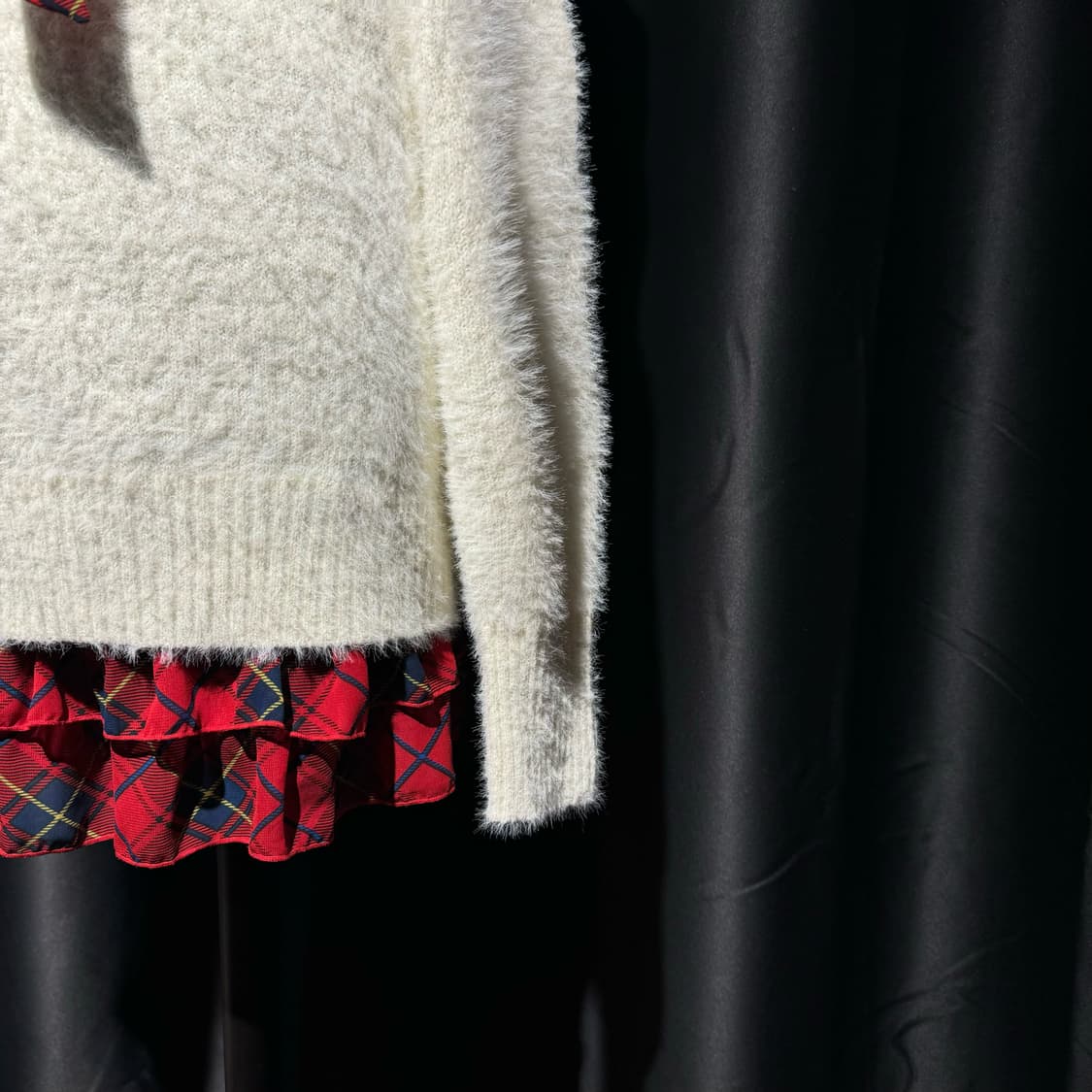 화이트 앙고라 오프숄더 상품이미지5