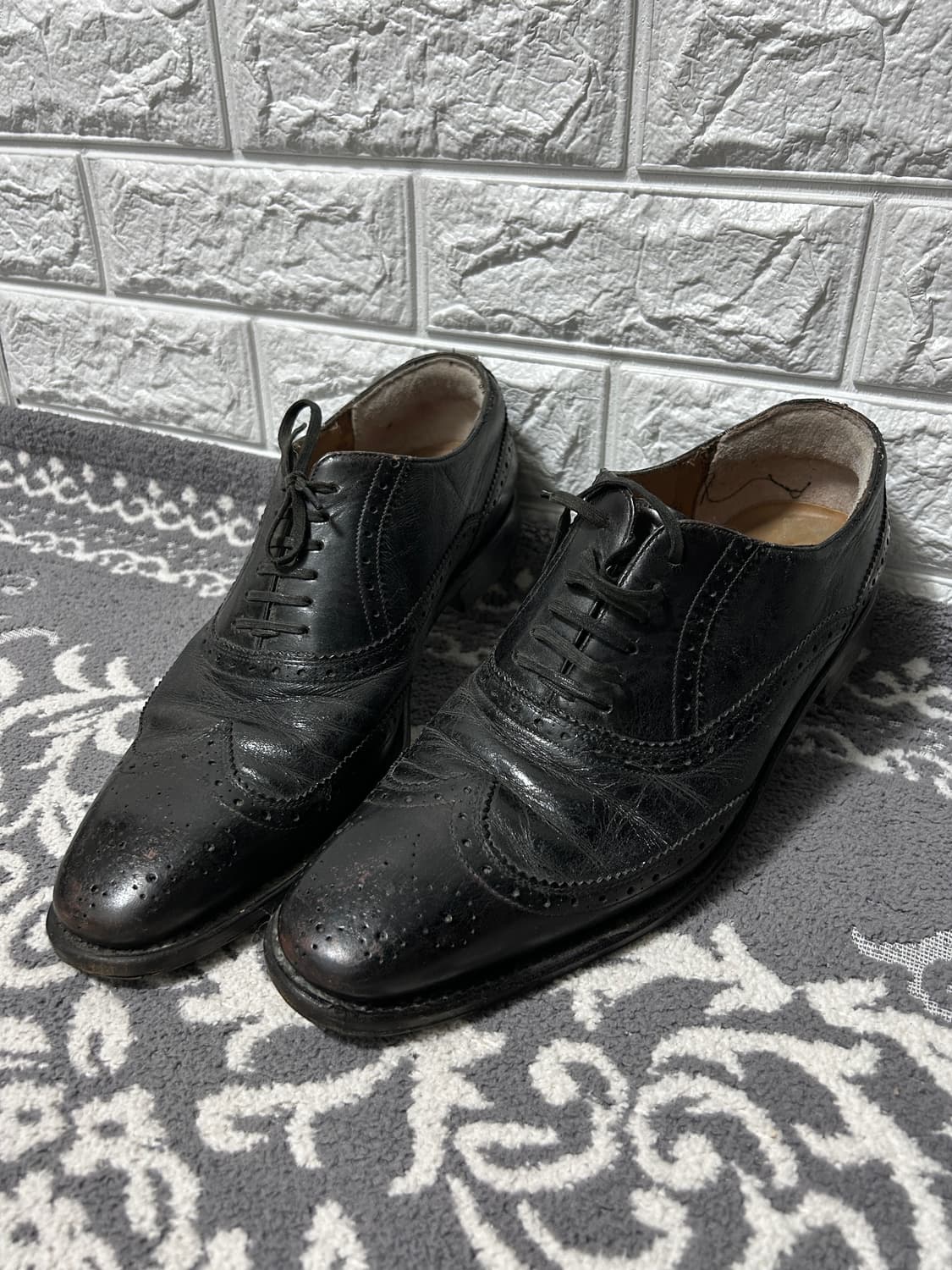 살바토레 페라가모 블랙 레더 브로그 슈즈 상품이미지1