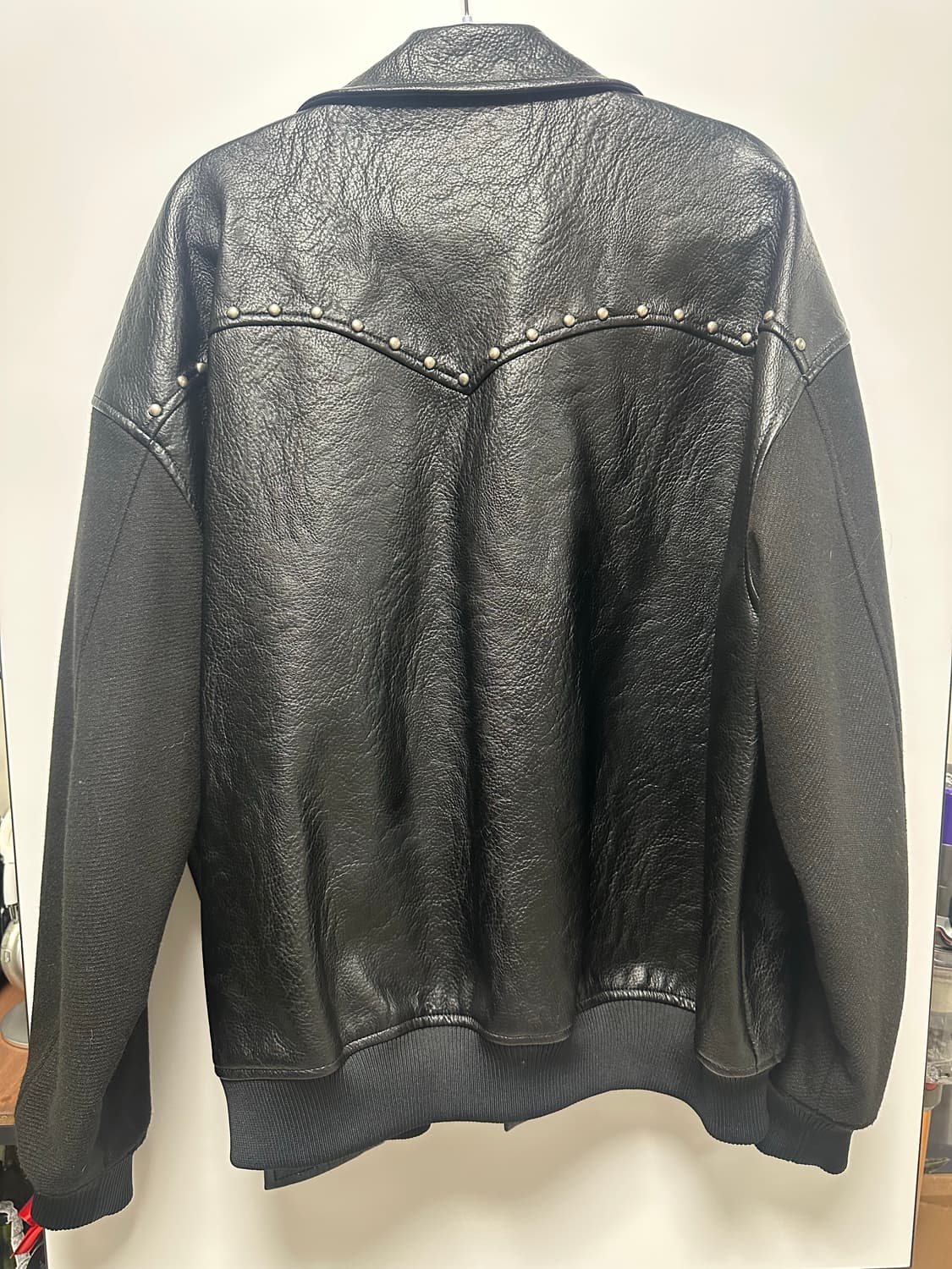 폴리수엠 비건가죽바시티자켓 상품이미지2