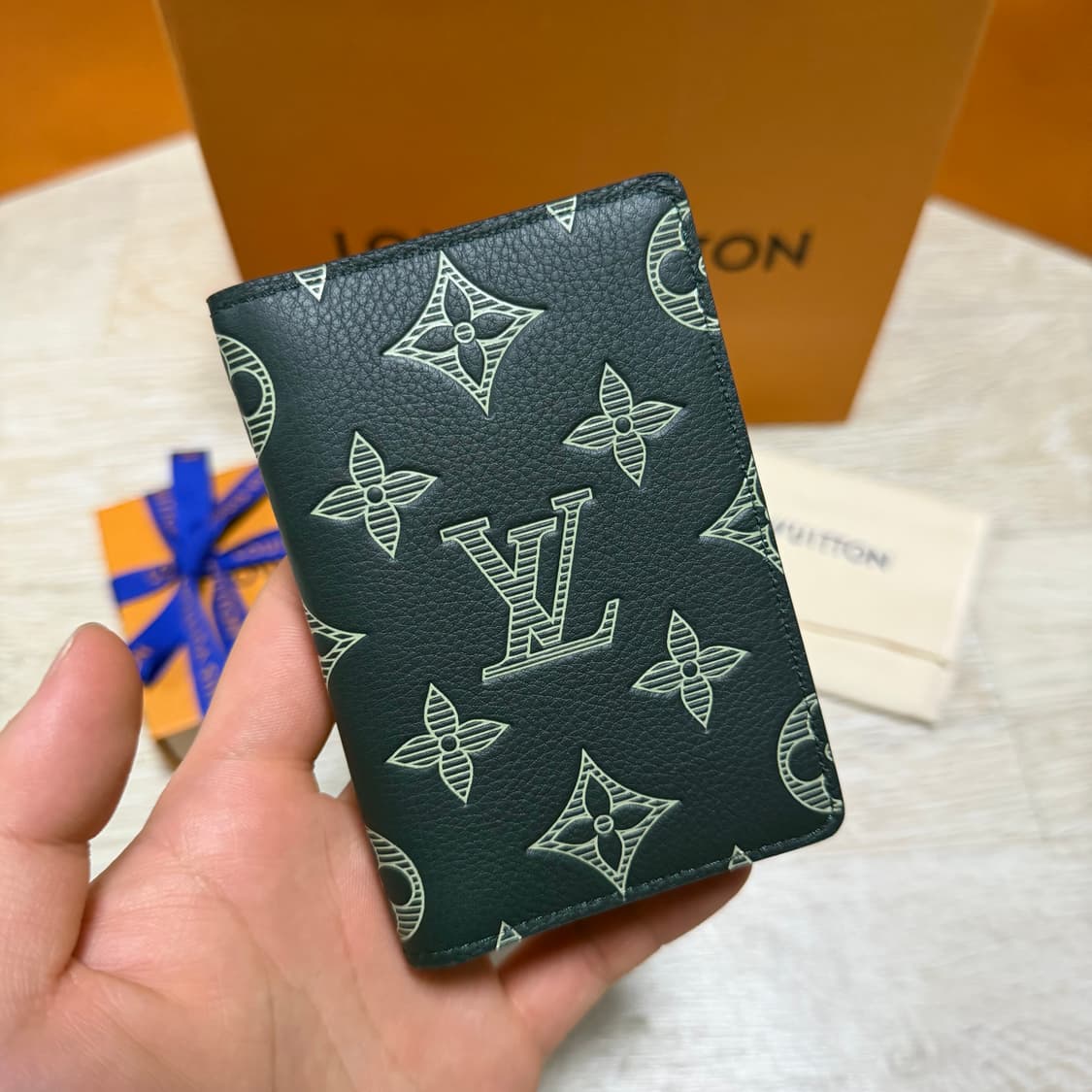 [새상품/선물가능] 루이비통 쉐도우 모노그램 오거나이저 카드지갑 상품이미지2