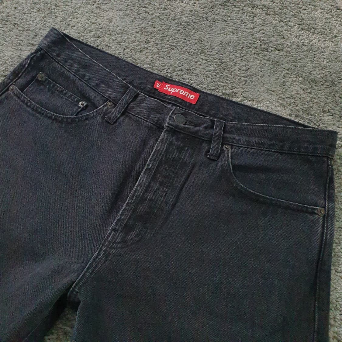 Supreme 블랙 데님 팬츠 상품이미지4