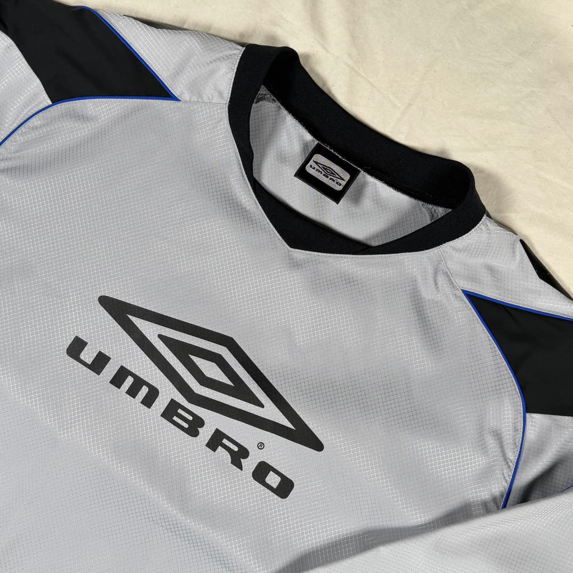 엄브로 바람막이 웜업 피스테 상품이미지2