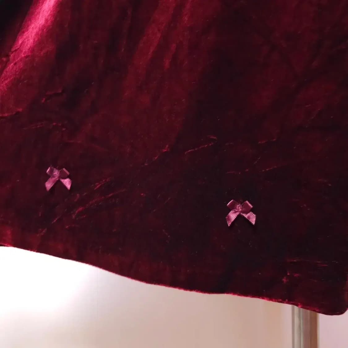 어스뮤직앤이콜로지 레드 벨벳 스커트 치마 상품이미지3