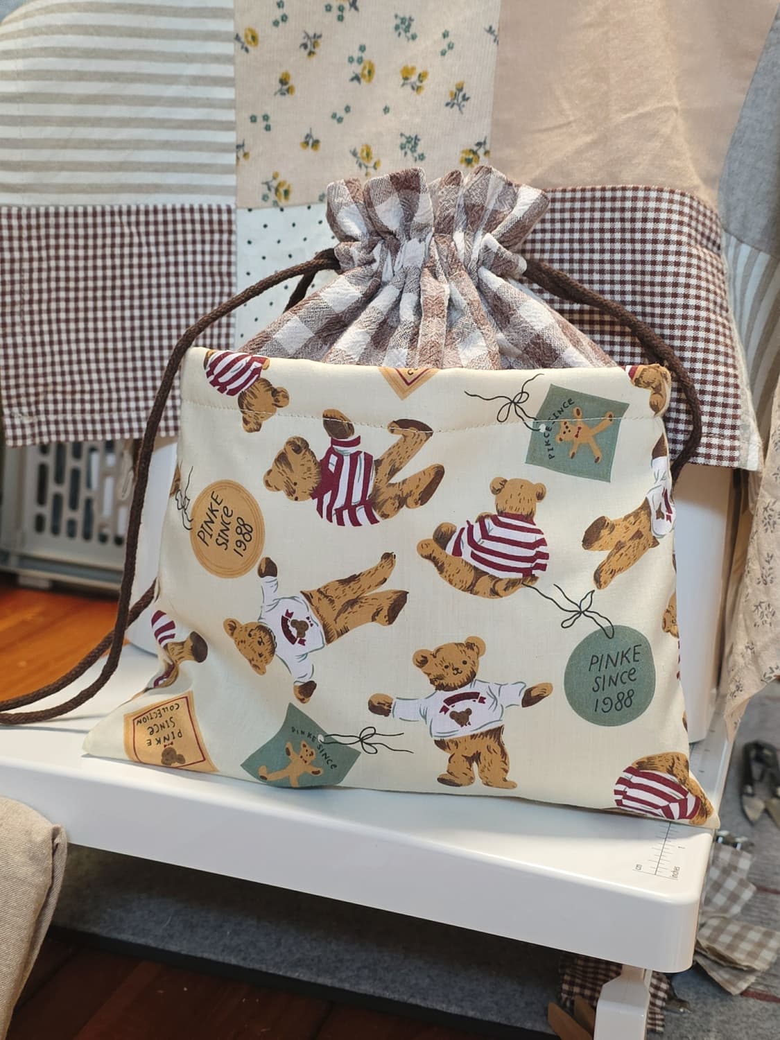 핸드메이드 곰무늬 스트링 파우치 상품이미지1