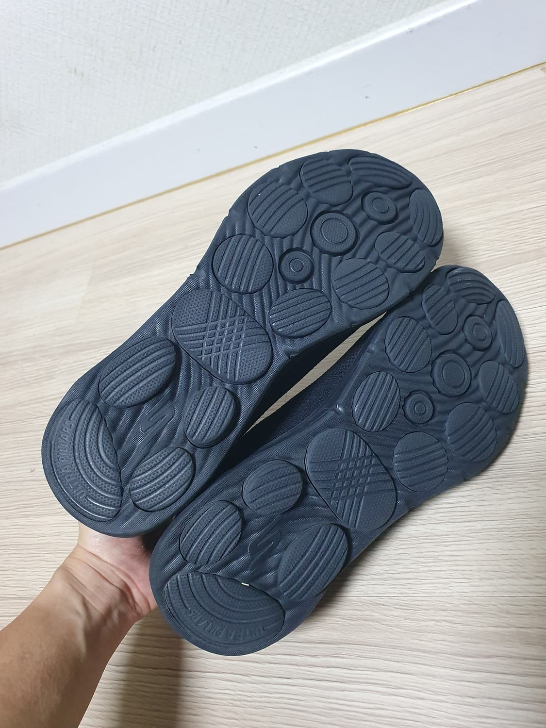 스케쳐스 고워크 8 슬립온 250 상품이미지7