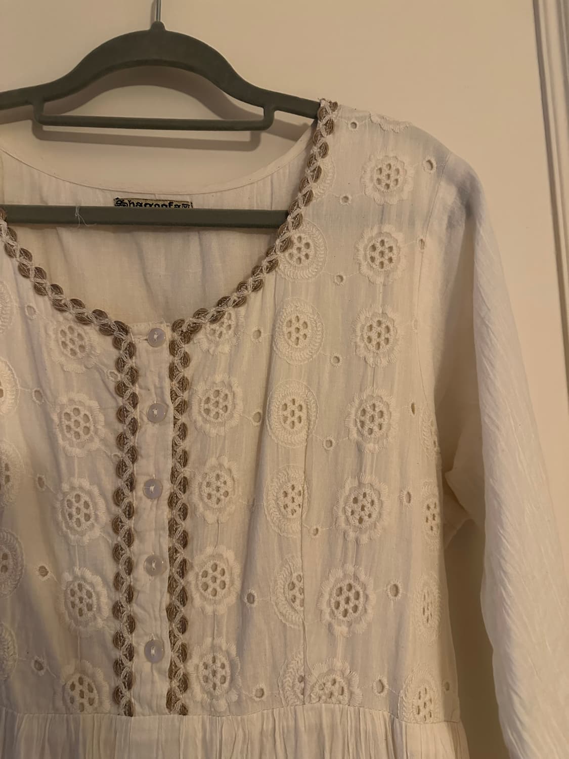 펀칭 레이스 화이트 원피스 상품이미지1